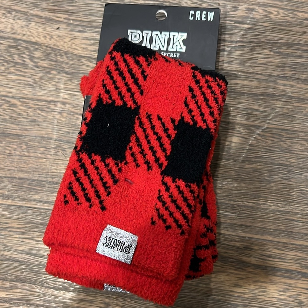 NWT Pink Women’s 2 Pack Crew Socks